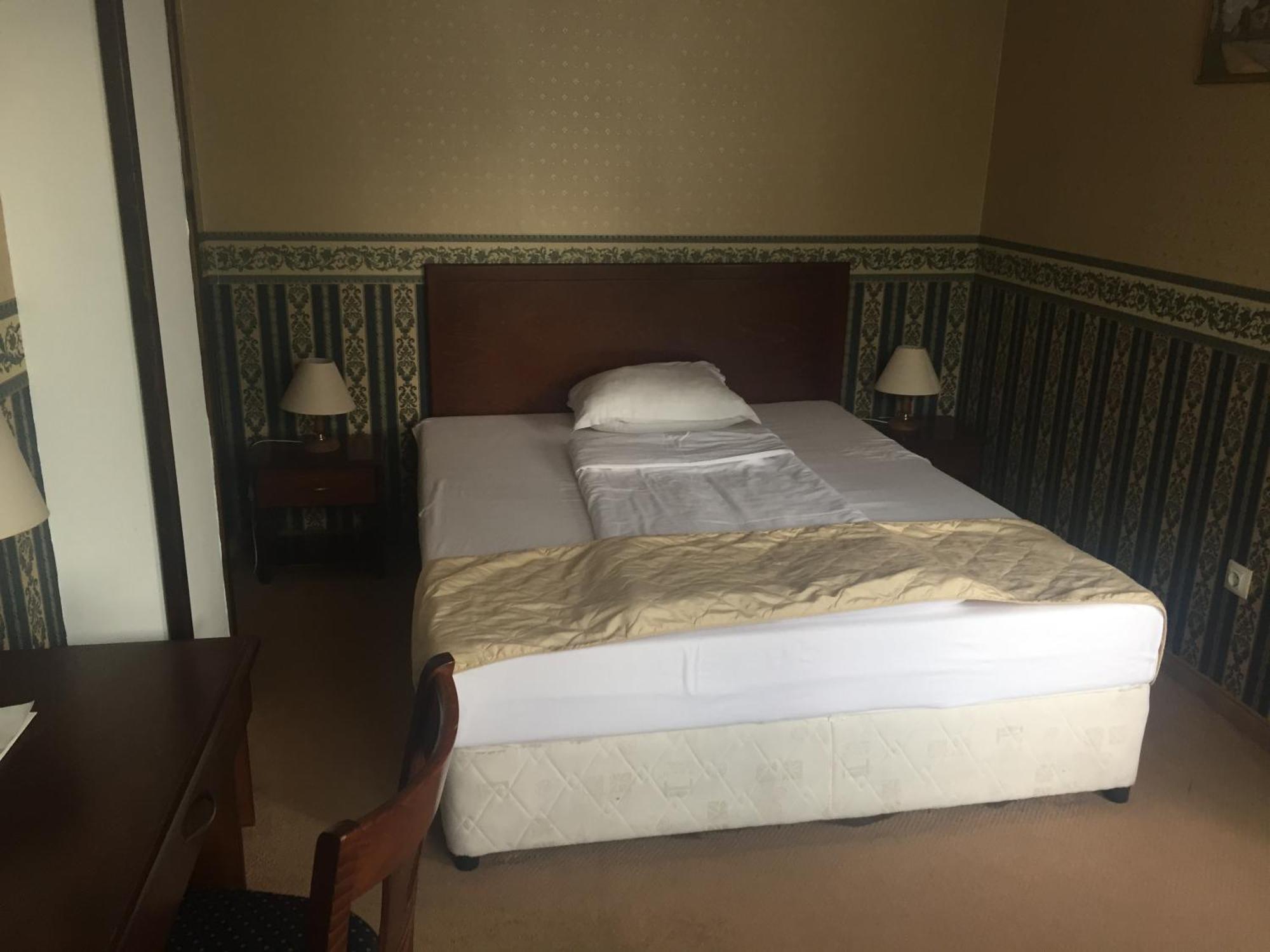 Chateau Montagne Hotel Troyan Trojan Extérieur photo